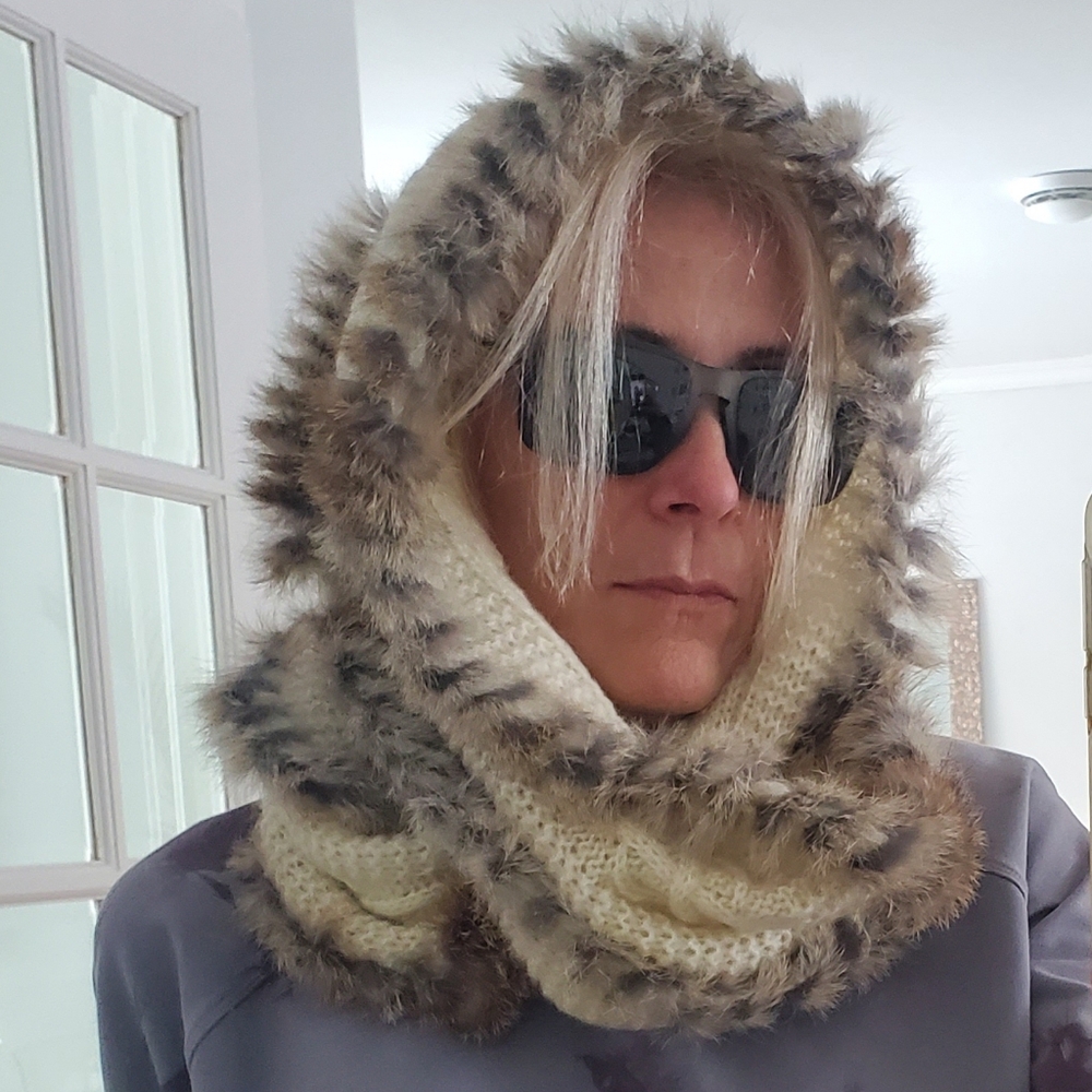 RUDSAK Rabbit  Fur-Trimmed Cable Knit Wool Blend Infinity Scarf Wrap